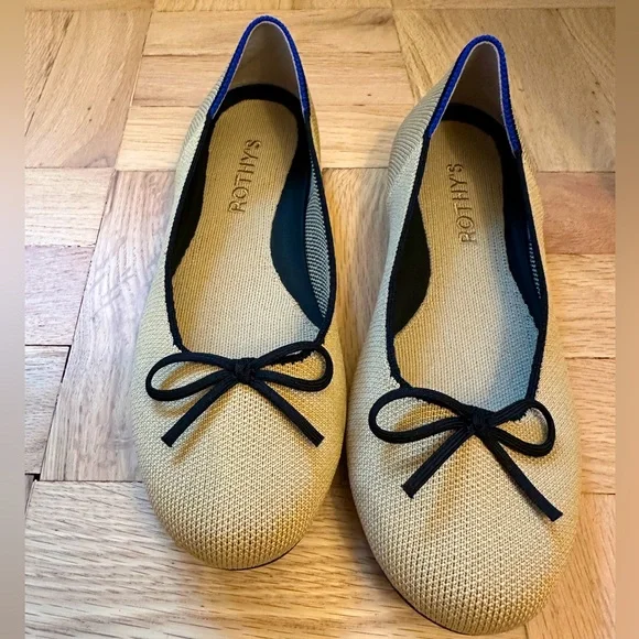 Rothy’s Ballet Flat Beige and Black | Size 5.5 - Picture 1 of 5